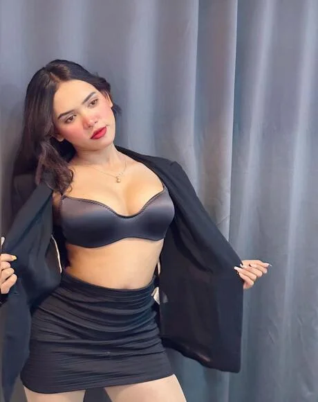 Sakshi - VIP call girls in Udaipur with genuine photos